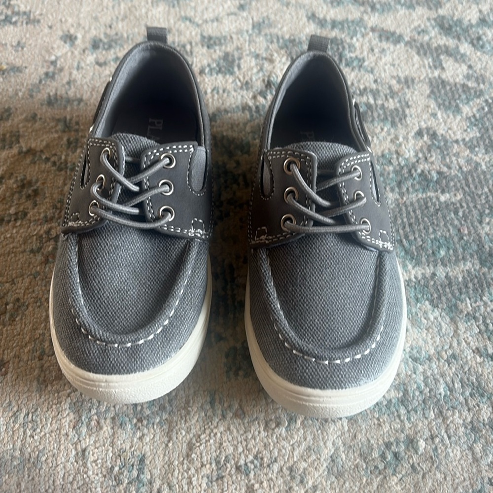 New place boat shoes